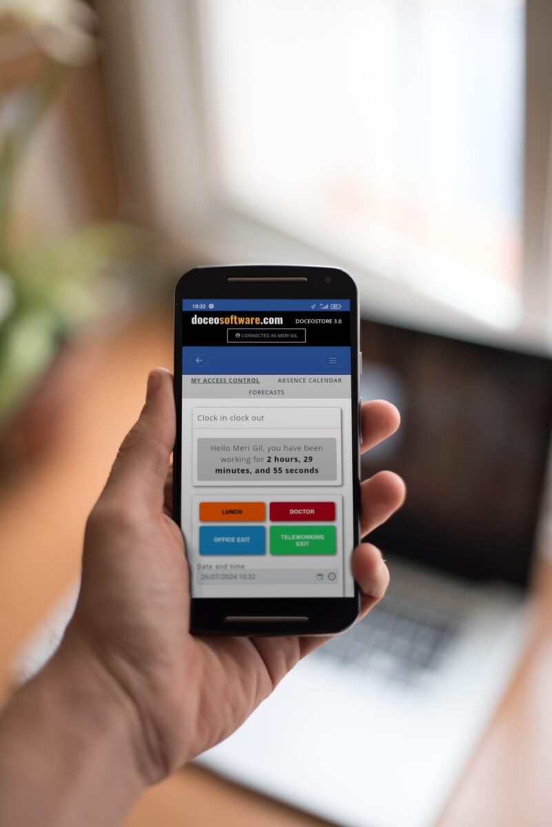 Mockup de la aplicación gratuita Doceo InTime para control horario adaptado a cada necesidad.